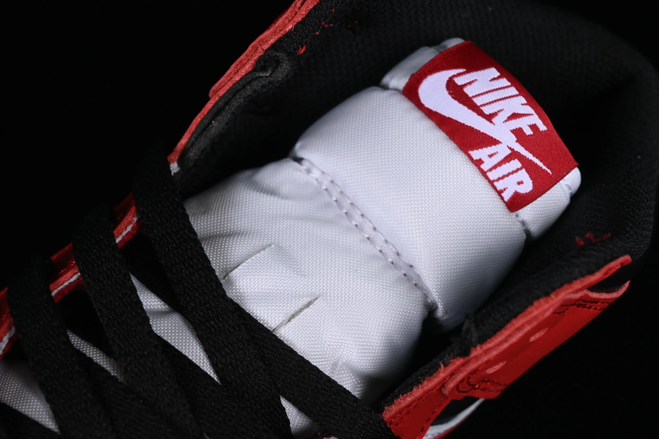 All categories Air Jordan Jordan series basketball shoes Air Jordan 1 High LJR version Air Jordan 1 OG "Chicago" AJ1 Joe 1 Chicago Bulls original color basketball shoes 555088-101